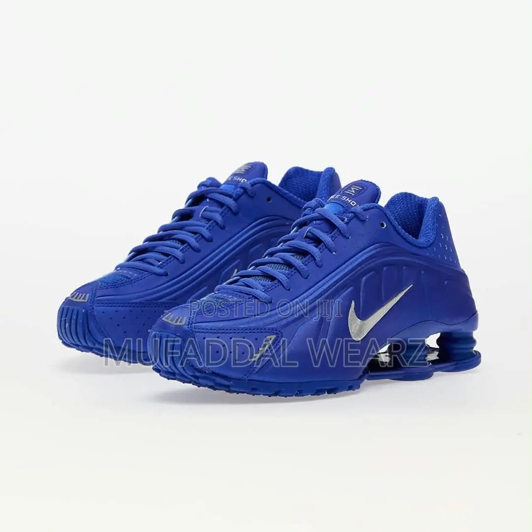 Nike Shox R4