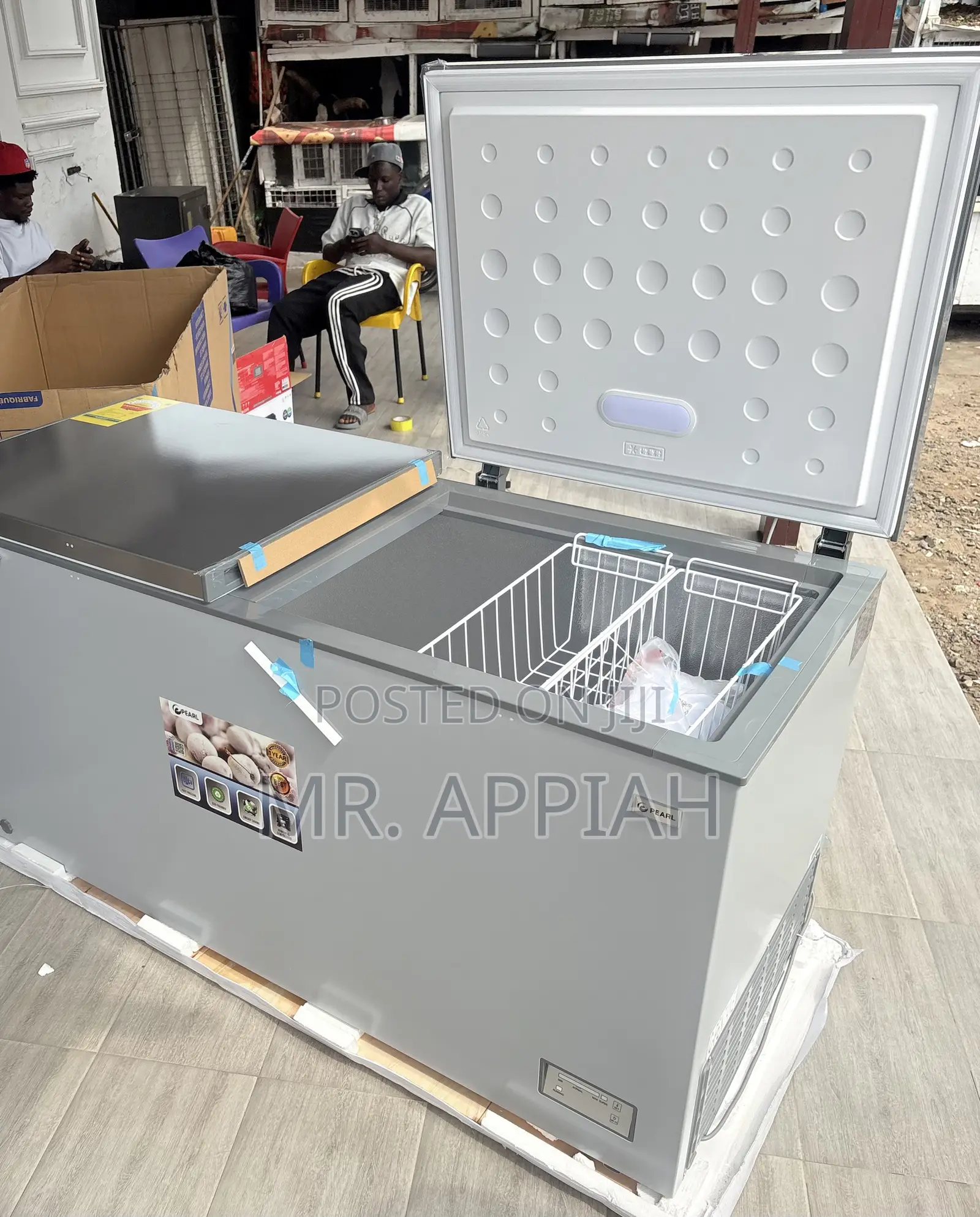Exceptional Quality Double Door Pearl PCF-6040-1A Chest Freezer