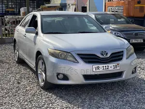 Toyota Camry LE 4dr Sedan (2.5L 4cyl 6AM) 2010 Silver