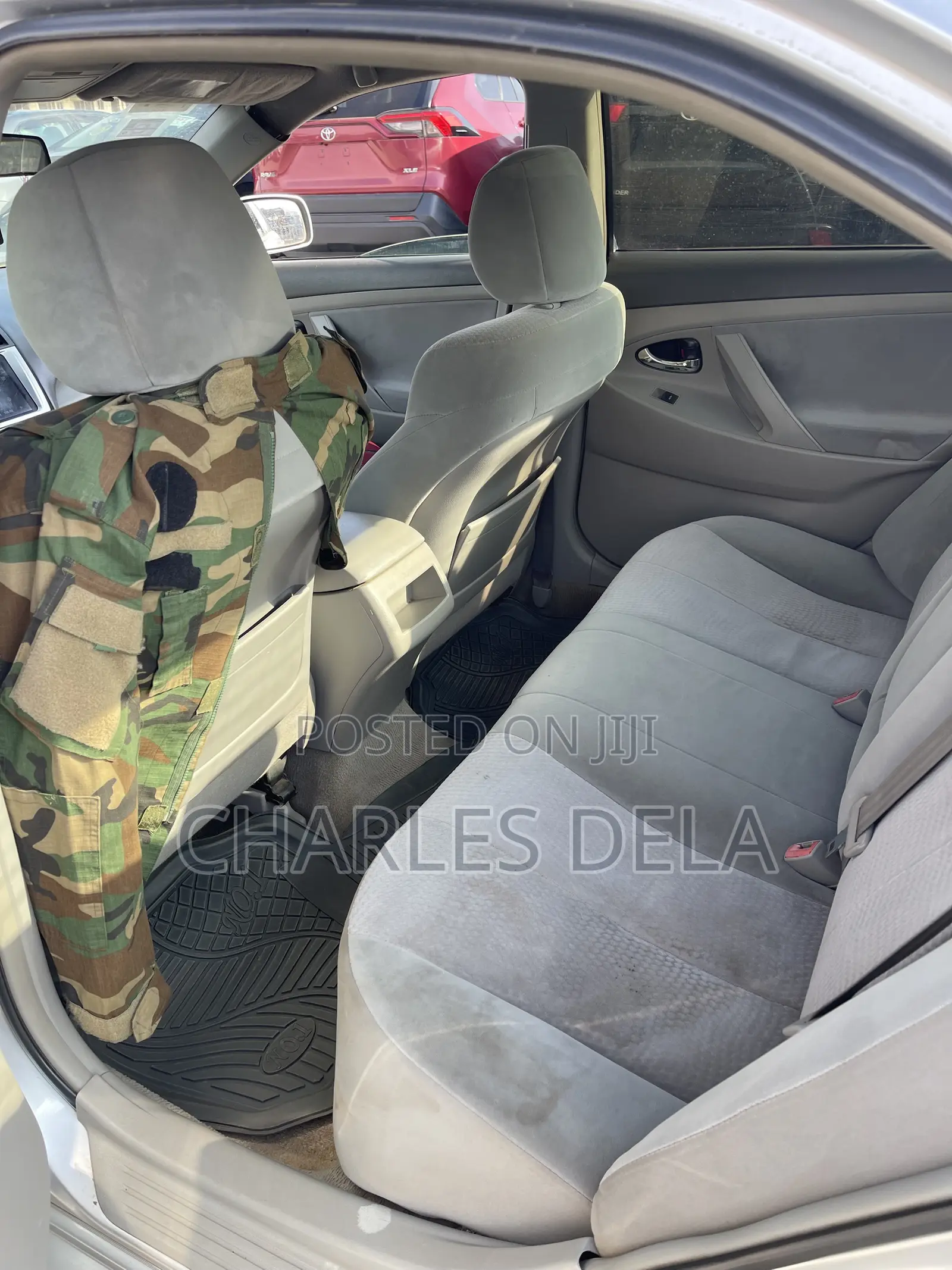 Toyota Camry LE 4dr Sedan (2.5L 4cyl 6AM) 2010 Silver