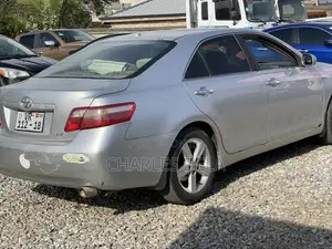 Toyota Camry LE 4dr Sedan (2.5L 4cyl 6AM) 2010 Silver
