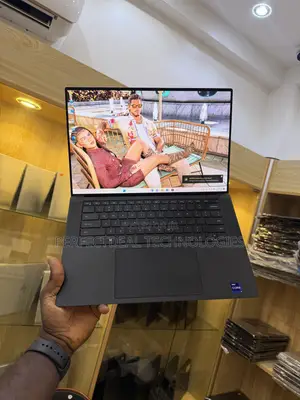 New Laptop Dell XPS 15 9510 16GB Intel Core i9 SSD 512GB