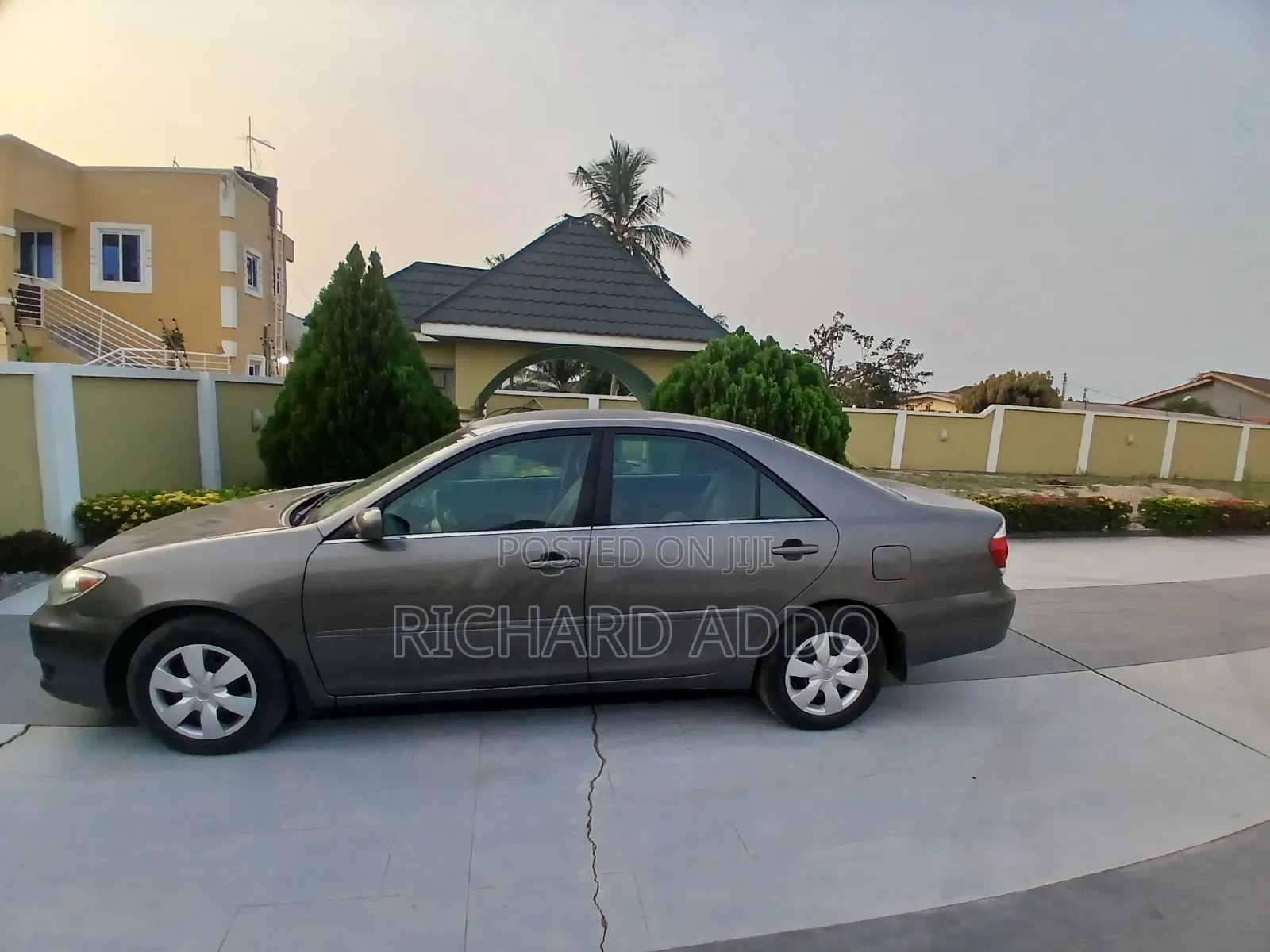 Toyota Camry 2005 Gray
