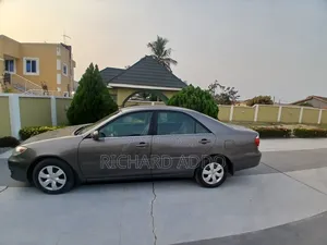 Toyota Camry 2005 Gray