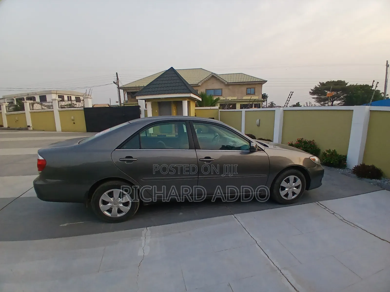 Toyota Camry 2005 Gray