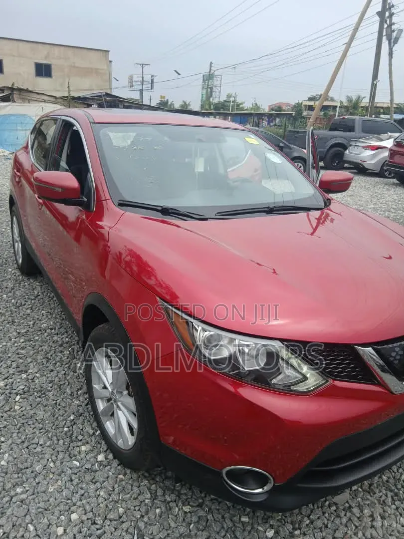 Nissan Qashqai 2018 Red