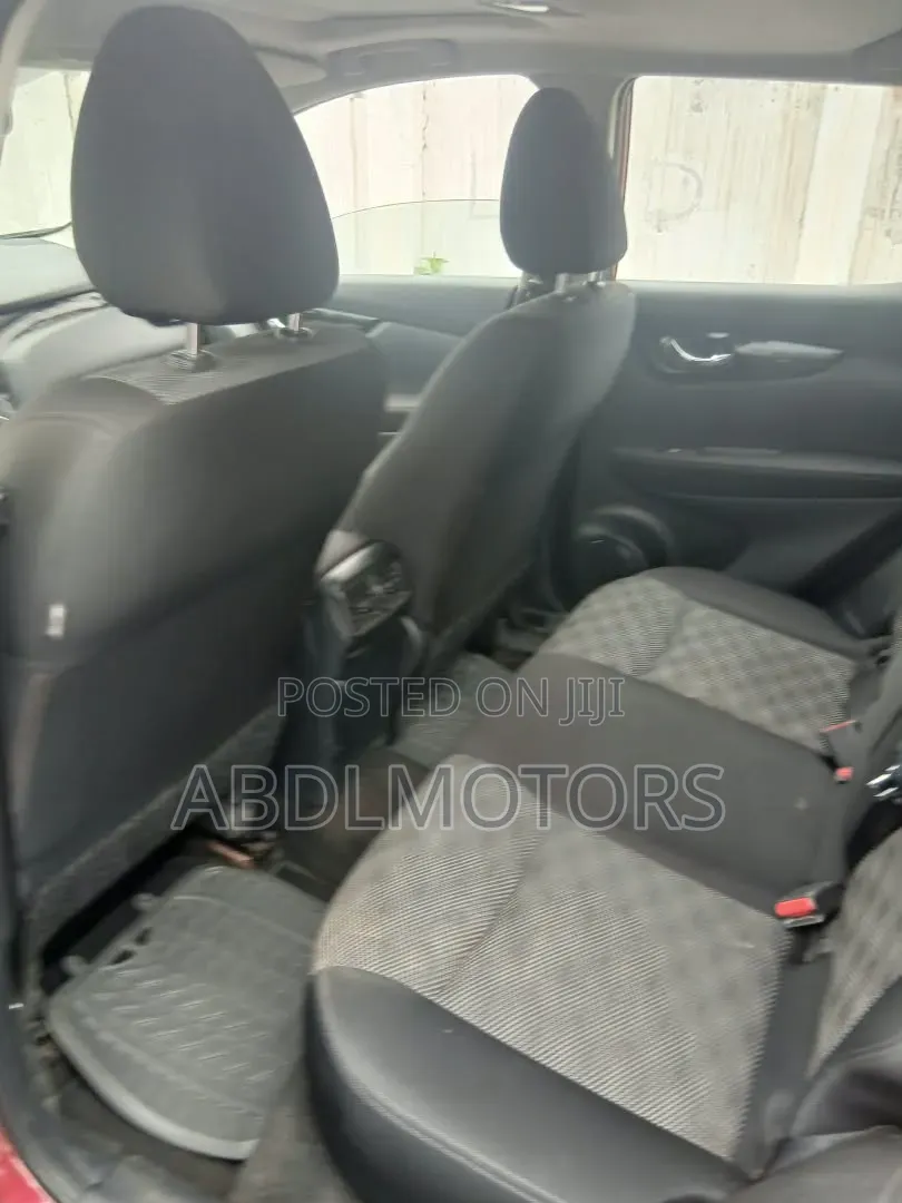 Nissan Qashqai 2018 Red