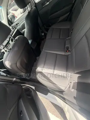Hyundai Avante 2018 White