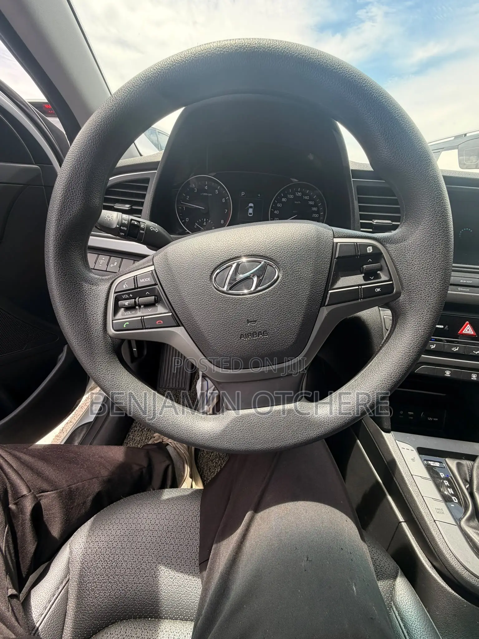 Hyundai Avante 2018 White