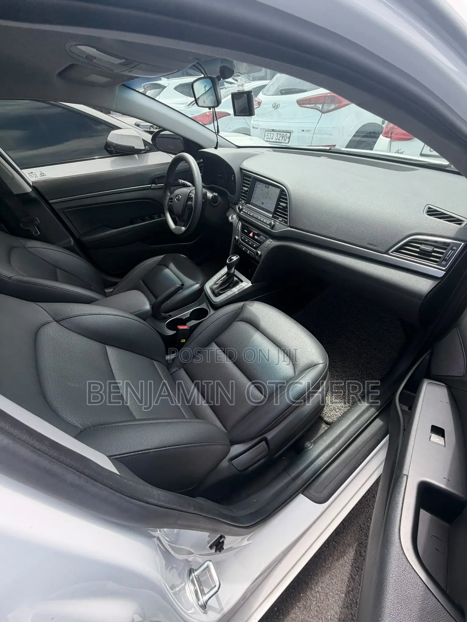 Hyundai Avante 2018 White