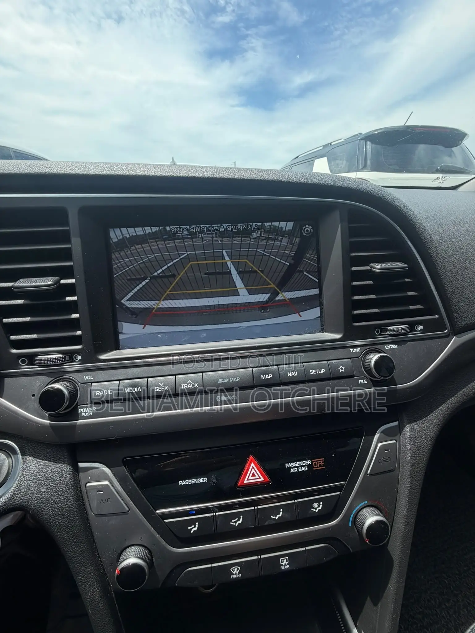 Hyundai Avante 2018 White