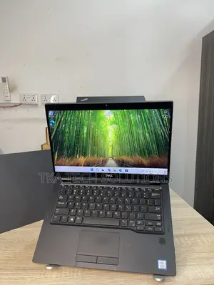 Laptop Dell Latitude 7390 2-in-1 16GB Intel Core i5 SSD 512GB