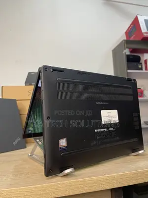 Laptop Dell Latitude 7390 2-in-1 16GB Intel Core i5 SSD 512GB