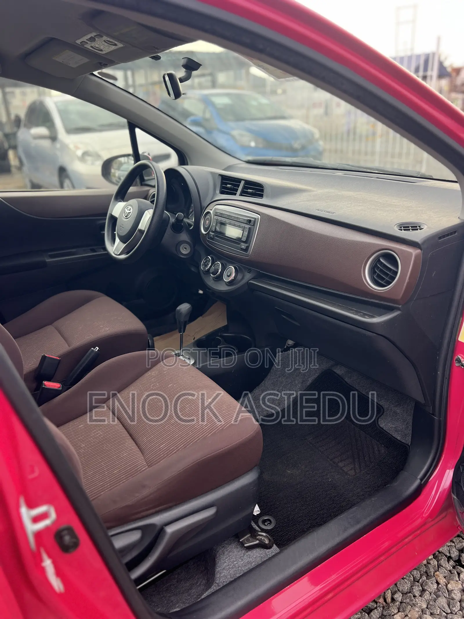 Toyota Vitz 1.3 AWD 3dr 2013 Pink