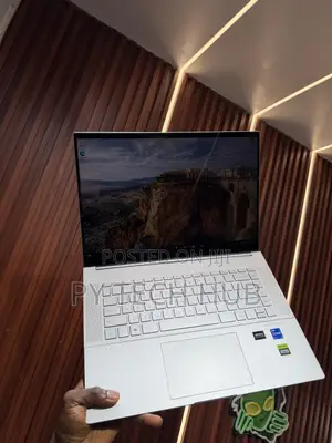 Laptop HP Envy 16 Gaming 16-h1023dx 16GB Intel Core i7 SSD 1T