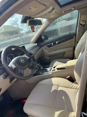 Mercedes-Benz C250 2012 Black