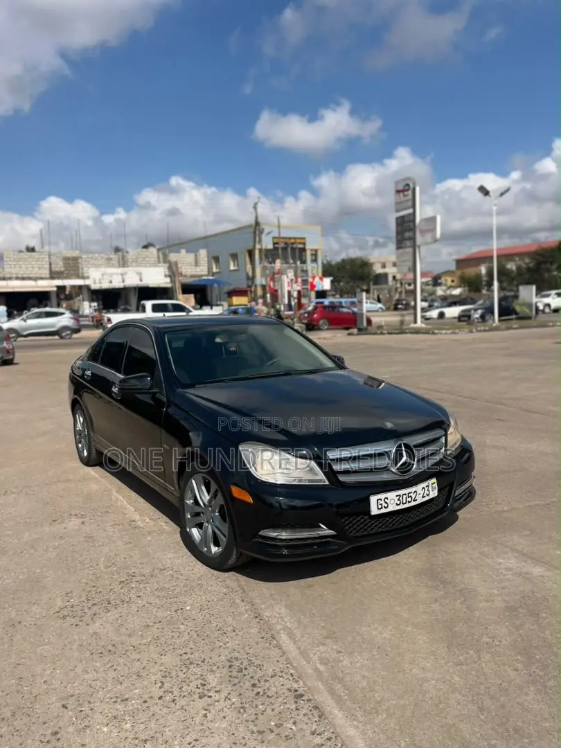 Mercedes-Benz C250 2012 Black