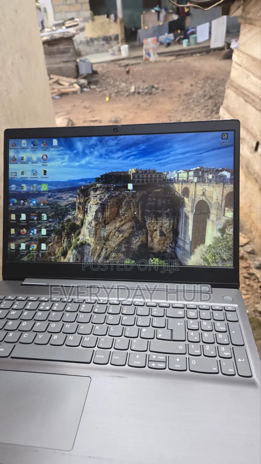 Laptop Lenovo V15 8GB Intel Core i3 HDD 1T