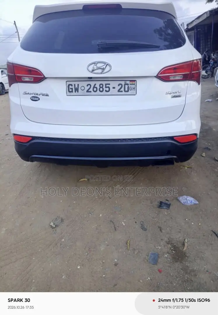 Hyundai Santa Fe GLS 4dr SUV AWD (3.3L 6cyl 6A) 2014 White
