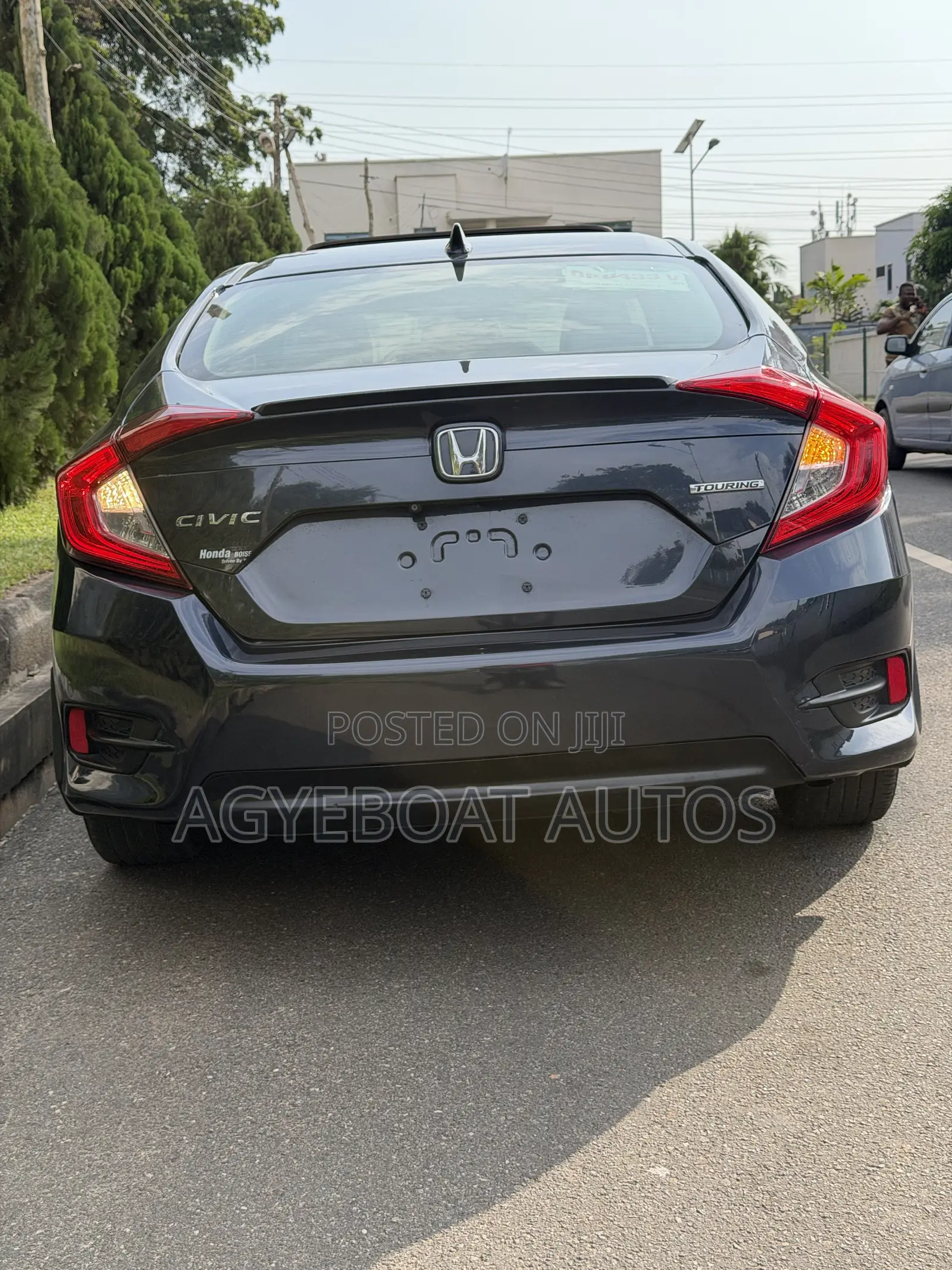 Honda Civic Touring 4dr Sedan (1.5L 4cyl) 2017 Gray