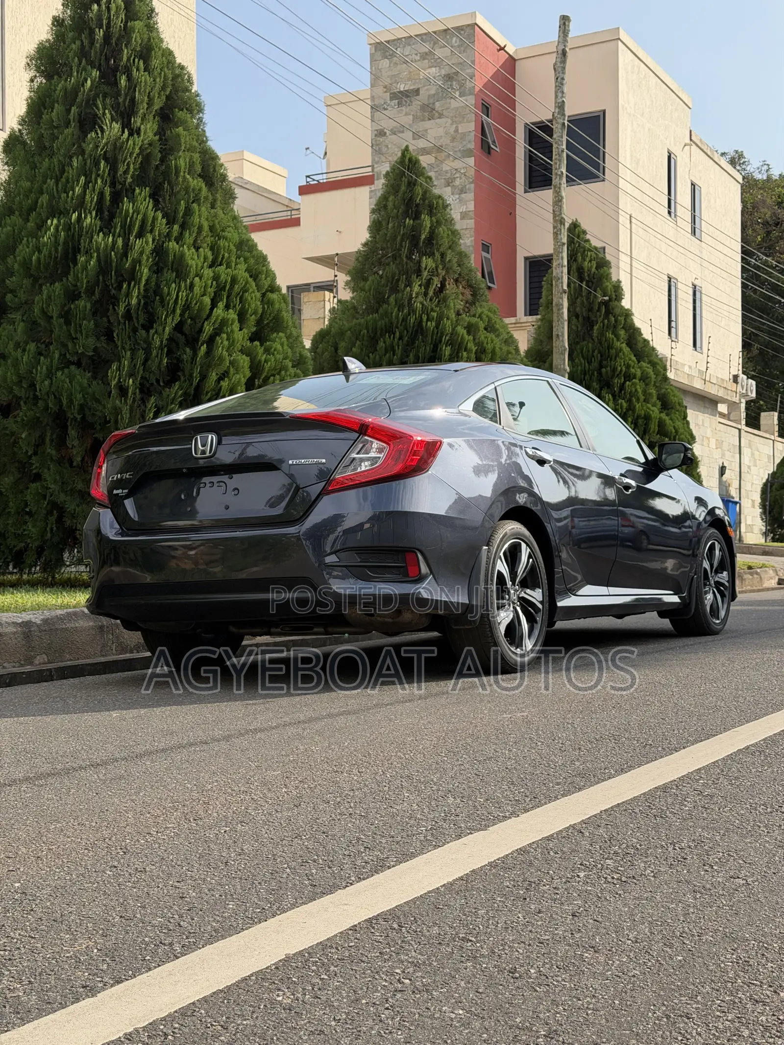 Honda Civic Touring 4dr Sedan (1.5L 4cyl) 2017 Gray
