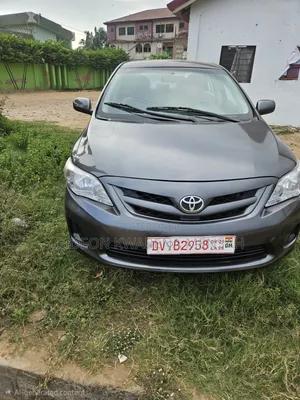 Toyota Corolla LE 4dr Sedan (1.8L 4cyl 4A) 2013 Gray
