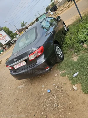 Toyota Corolla LE 4dr Sedan (1.8L 4cyl 4A) 2013 Gray