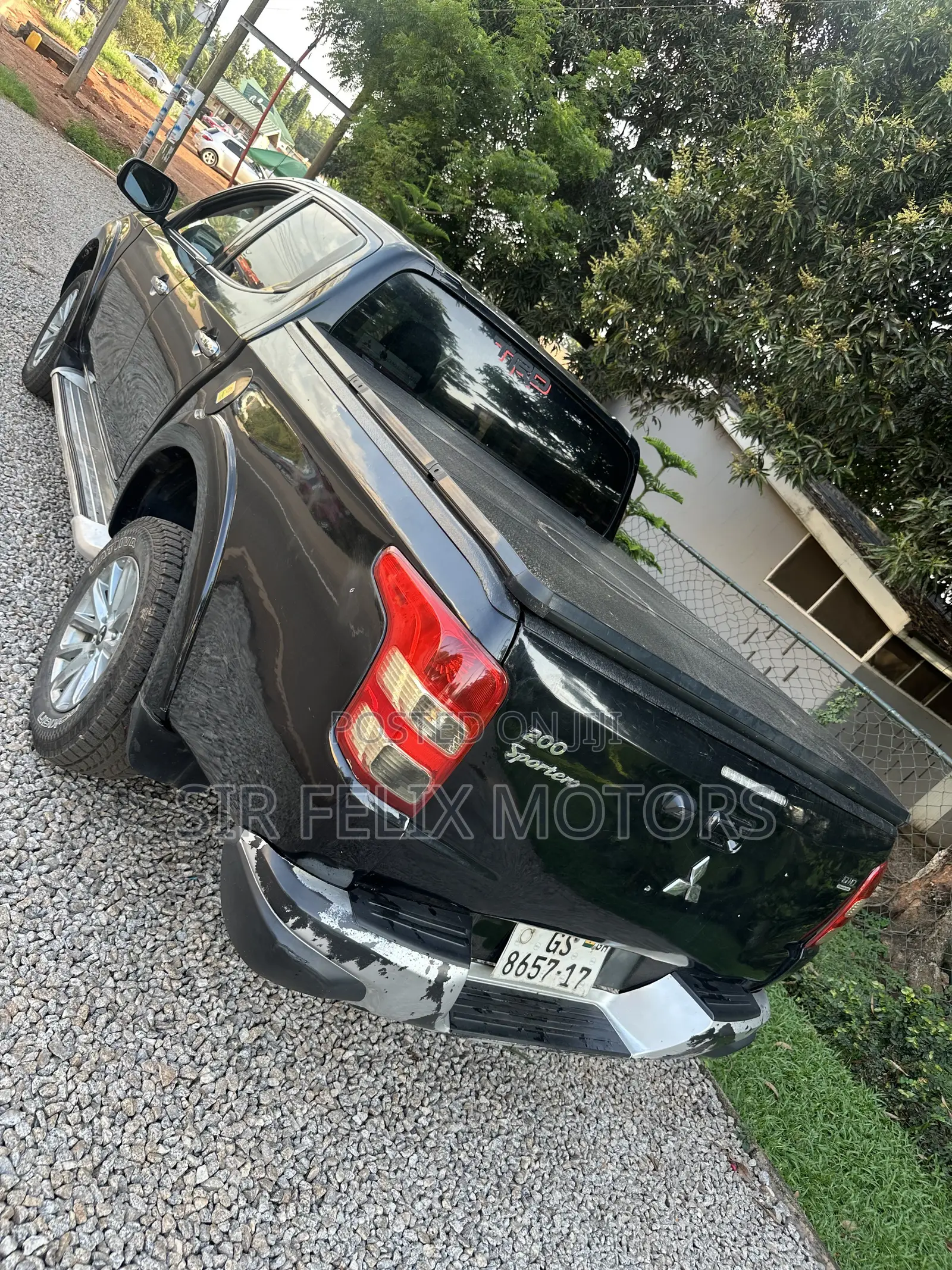 Mitsubishi L200 Double Cab 2.4 154hp 4WD 2017 Black