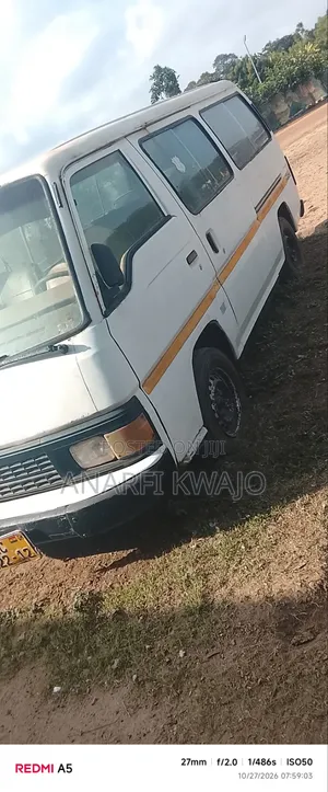 Nissan Caravan (Urvan) 2010 White
