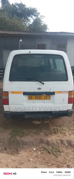 Nissan Caravan (Urvan) 2010 White