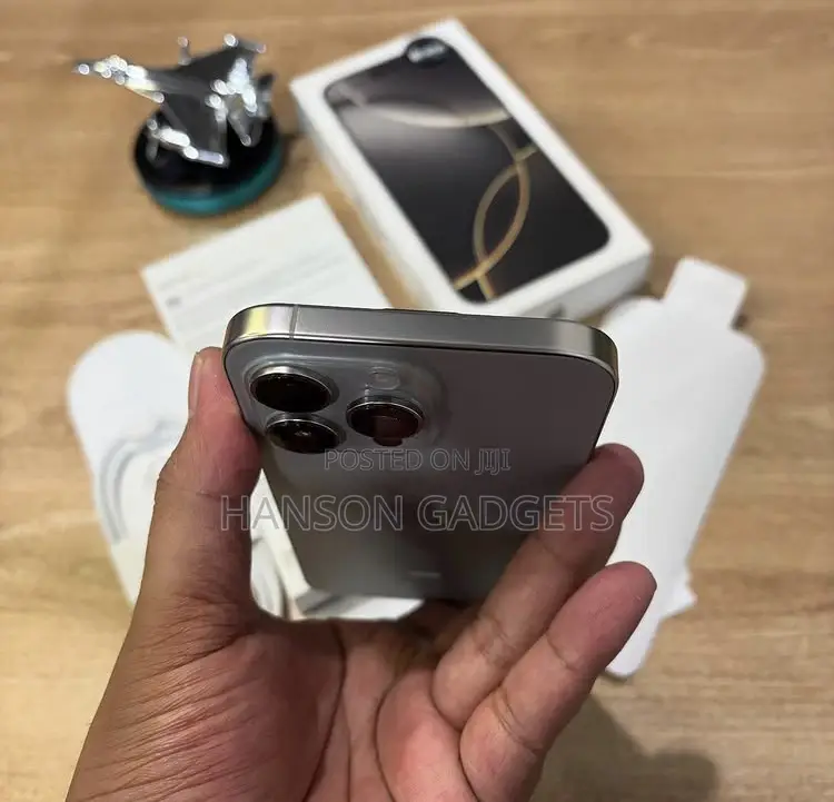 New Apple iPhone 16 Pro Max 1 TB Gray