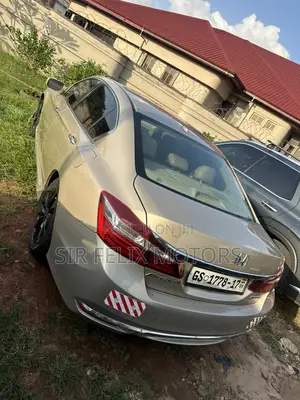 Honda Accord EX-L 4dr Sedan FWD (2.4L 4cyl 2A) 2016 Gold