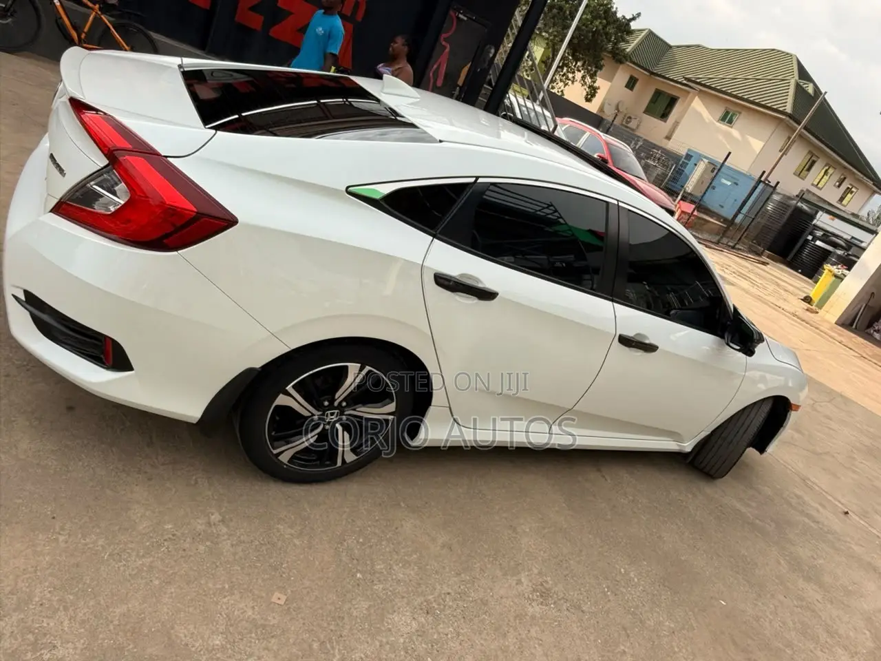 Honda Civic Touring 4dr Sedan (1.5L 4cyl) 2016 White