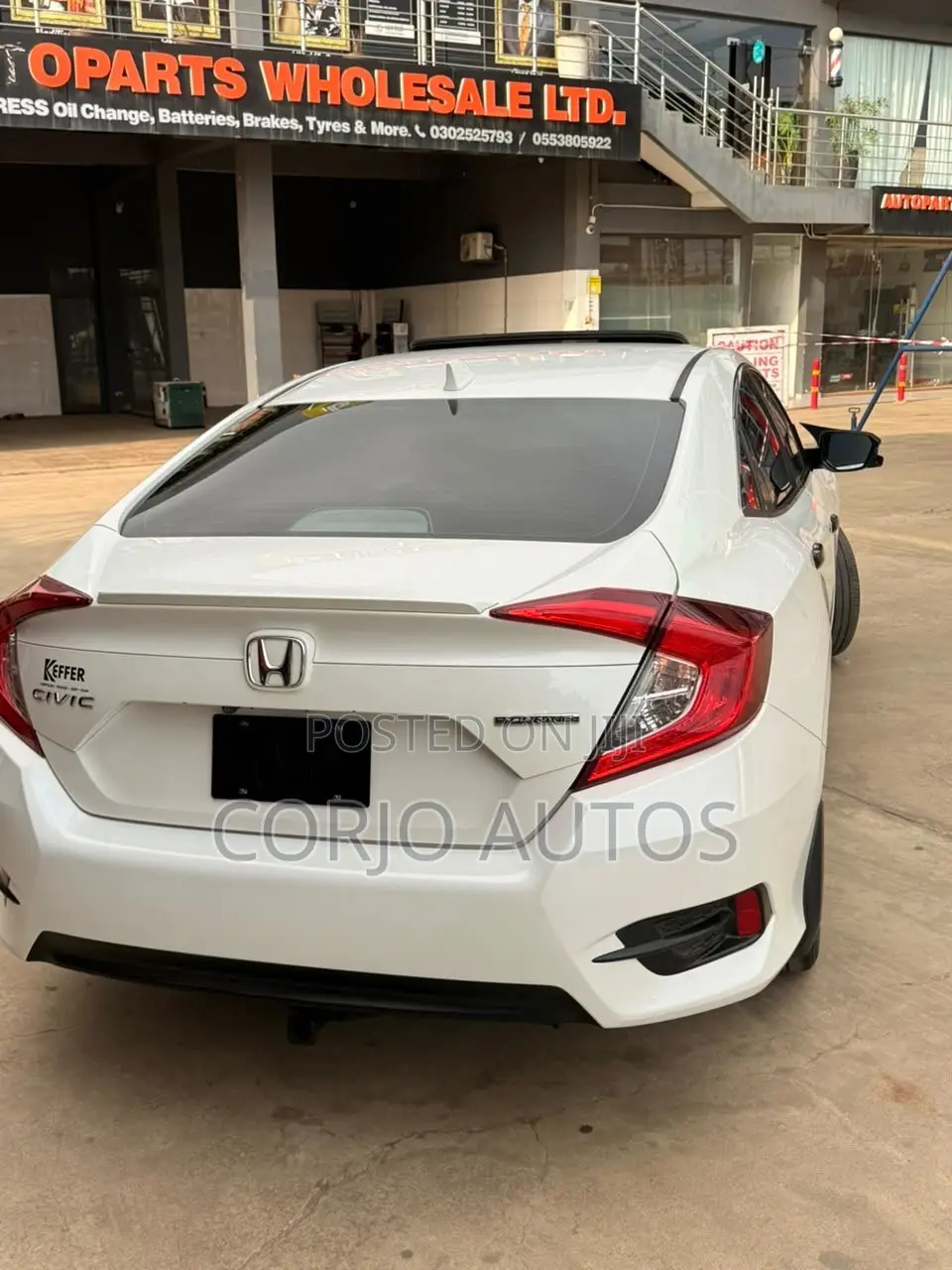 Honda Civic Touring 4dr Sedan (1.5L 4cyl) 2016 White