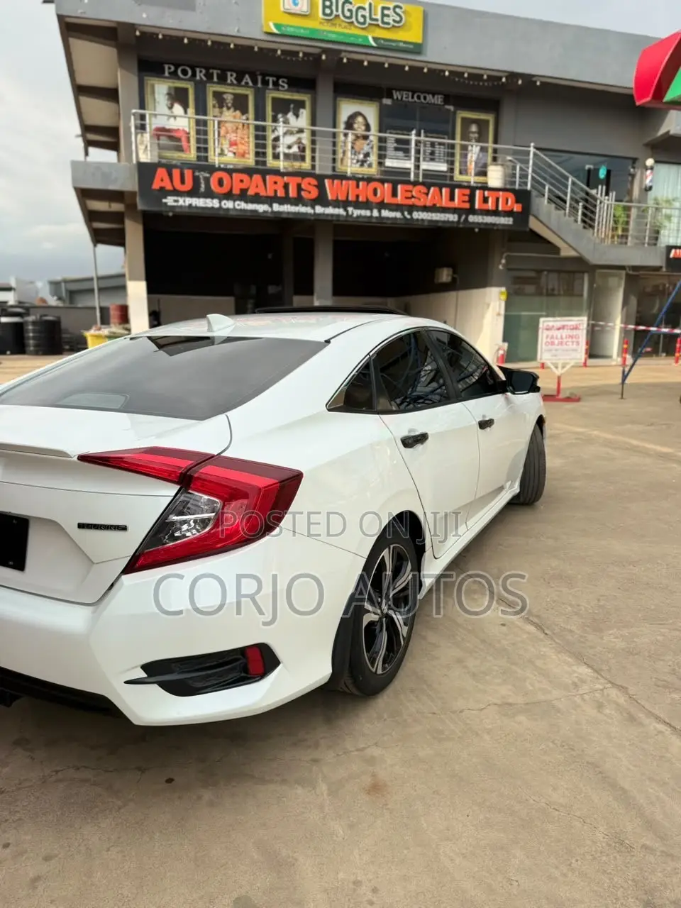 Honda Civic Touring 4dr Sedan (1.5L 4cyl) 2016 White