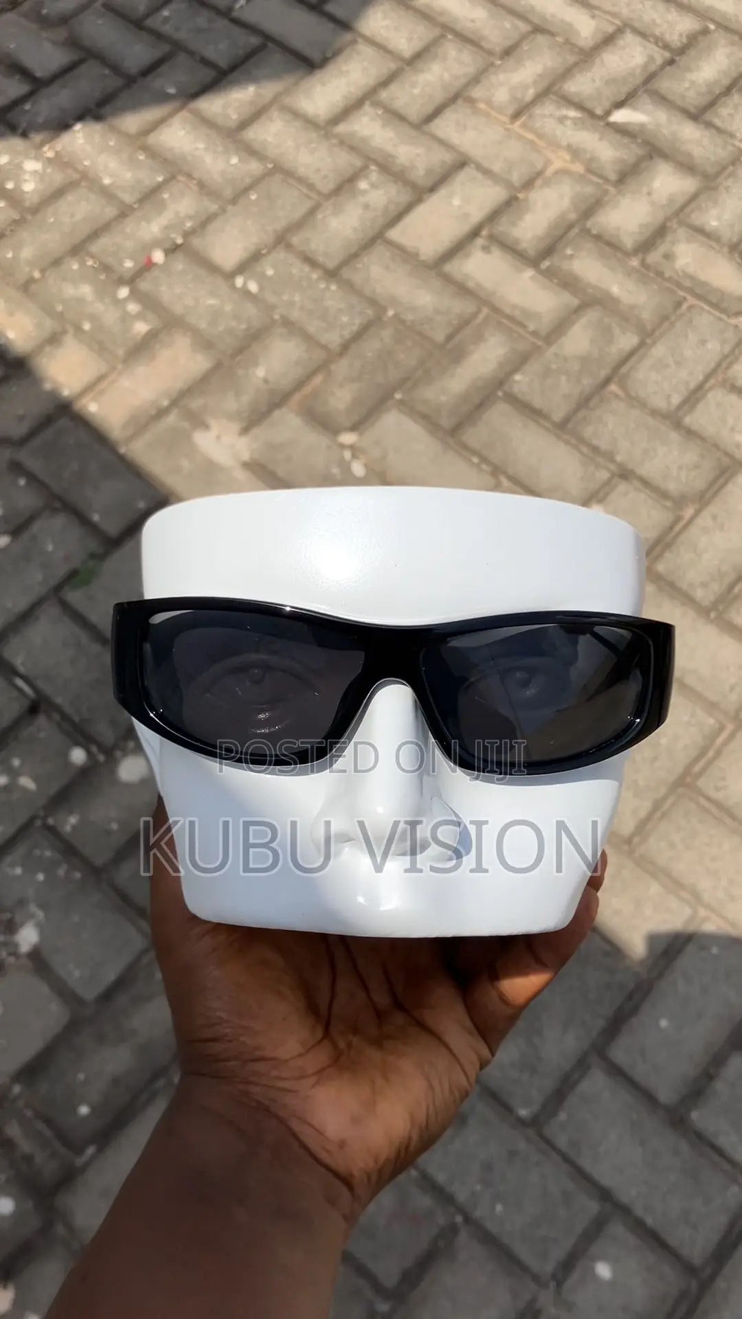 Men’s Stylish Black Frame Sunglasses