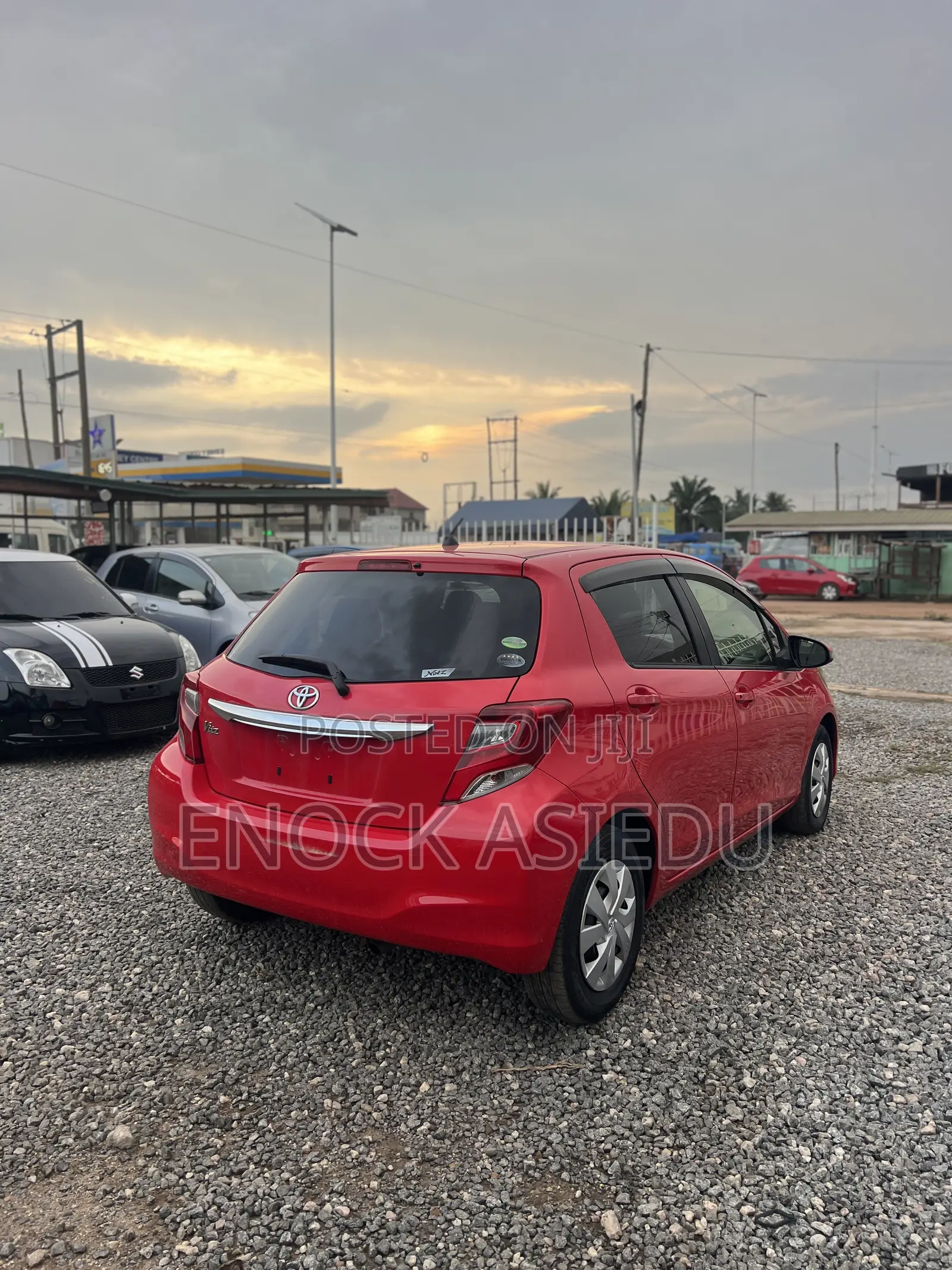Toyota Vitz 1.3 AWD 3dr 2015 Red
