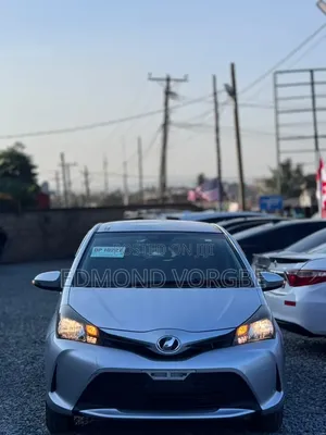 Toyota Vitz 1.3 FWD 3dr 2015 Silver