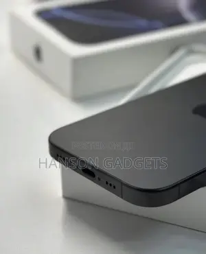 New Apple iPhone 16 Pro Max 1 TB Black