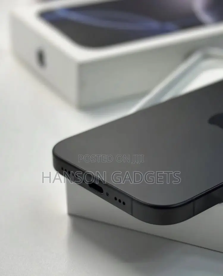 New Apple iPhone 16 Pro Max 1 TB Black