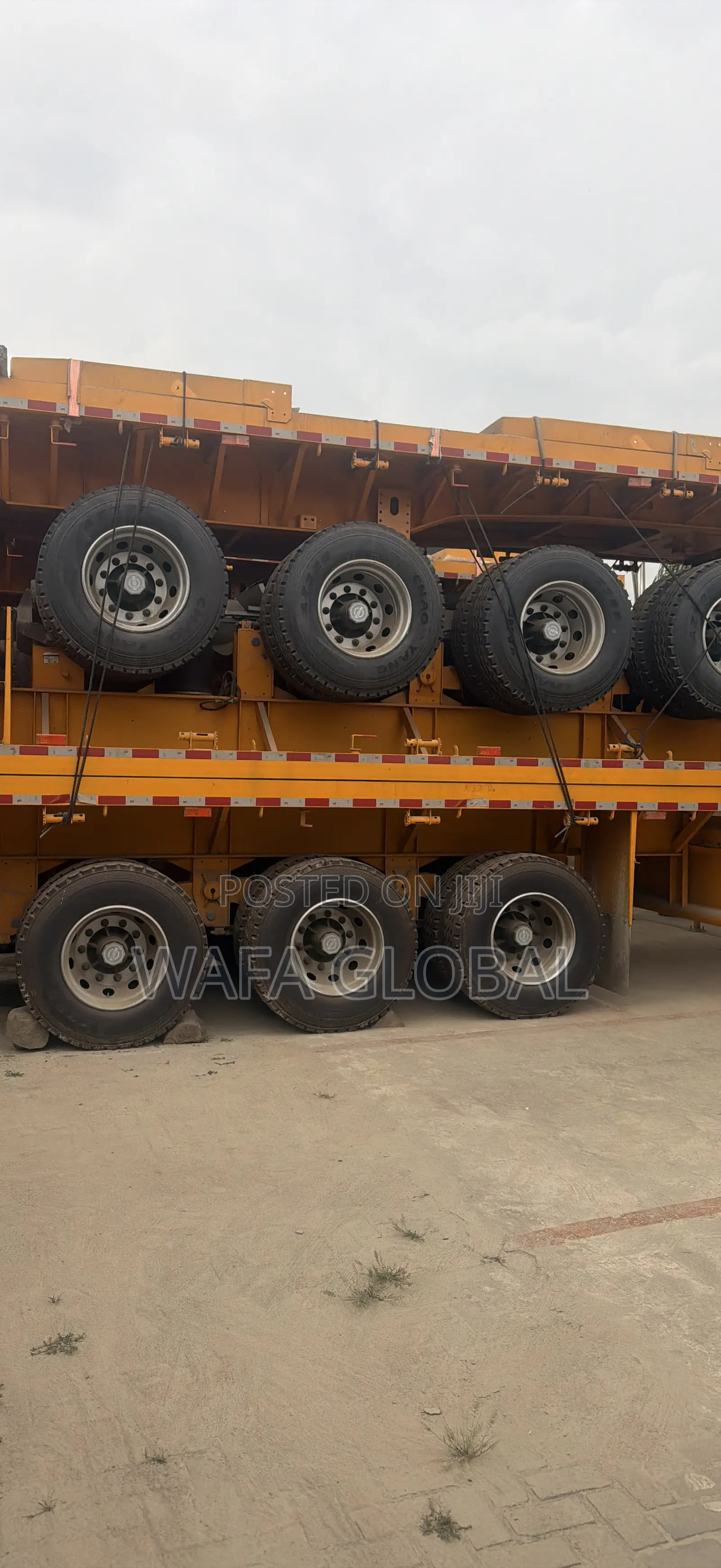 3 Axles Flatbed
