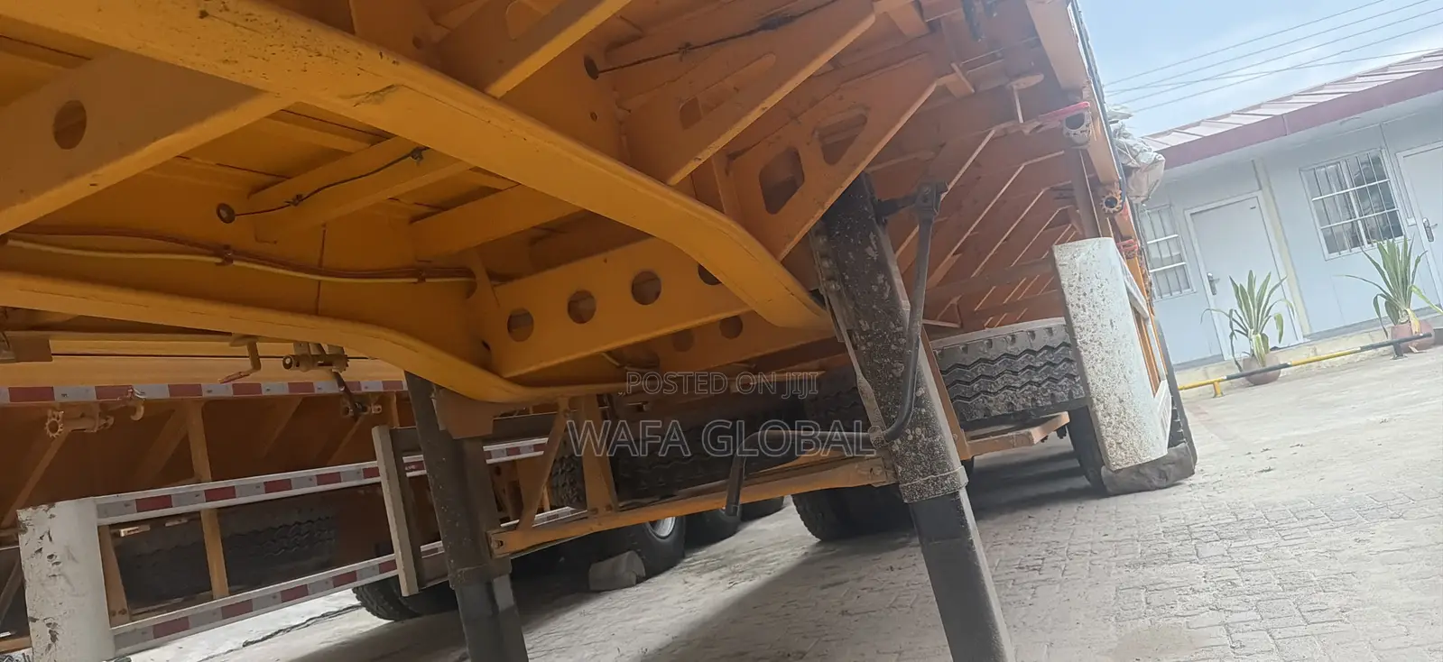 3 Axles Flatbed