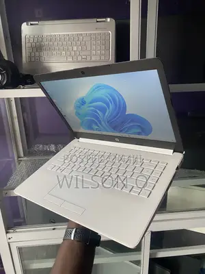 Laptop HP 14-ep0063 4GB AMD A4 SSD 60GB