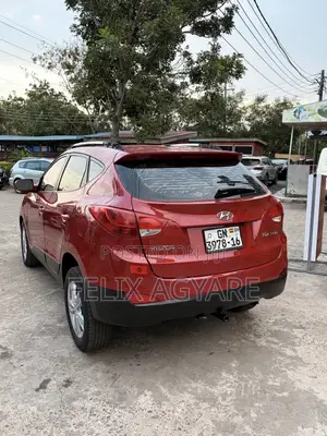 Hyundai Tucson 2013 Red