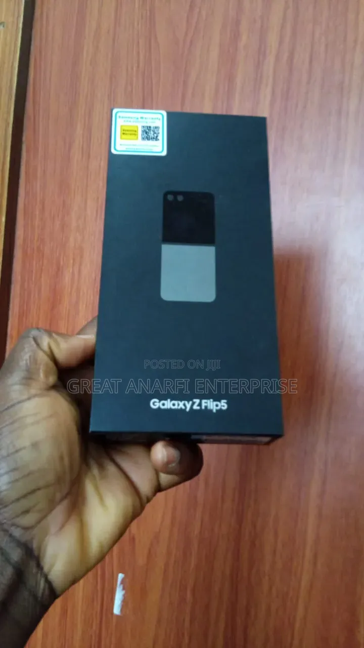 New Samsung Galaxy Z Flip 5 256 GB Black