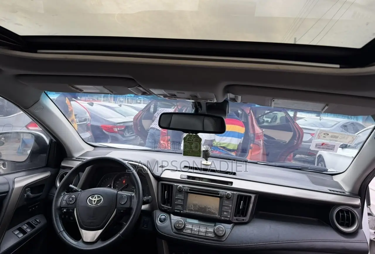 Toyota RAV4 2017 White
