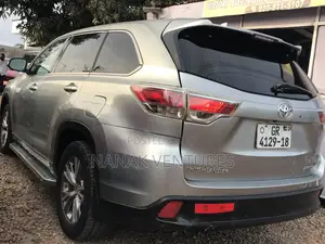 Toyota Highlander Limited V6 4x2 (3.5L 6cyl 6A) 2016 Silver