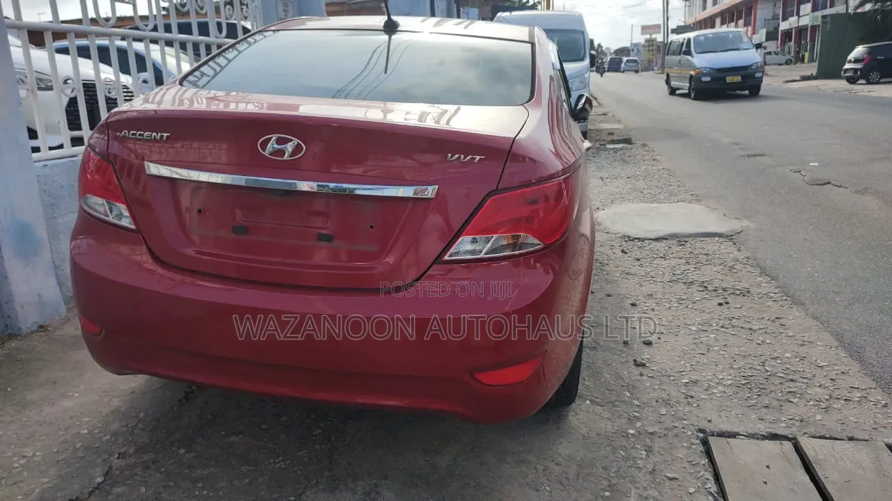 Hyundai Accent SE Sedan 2016 Red