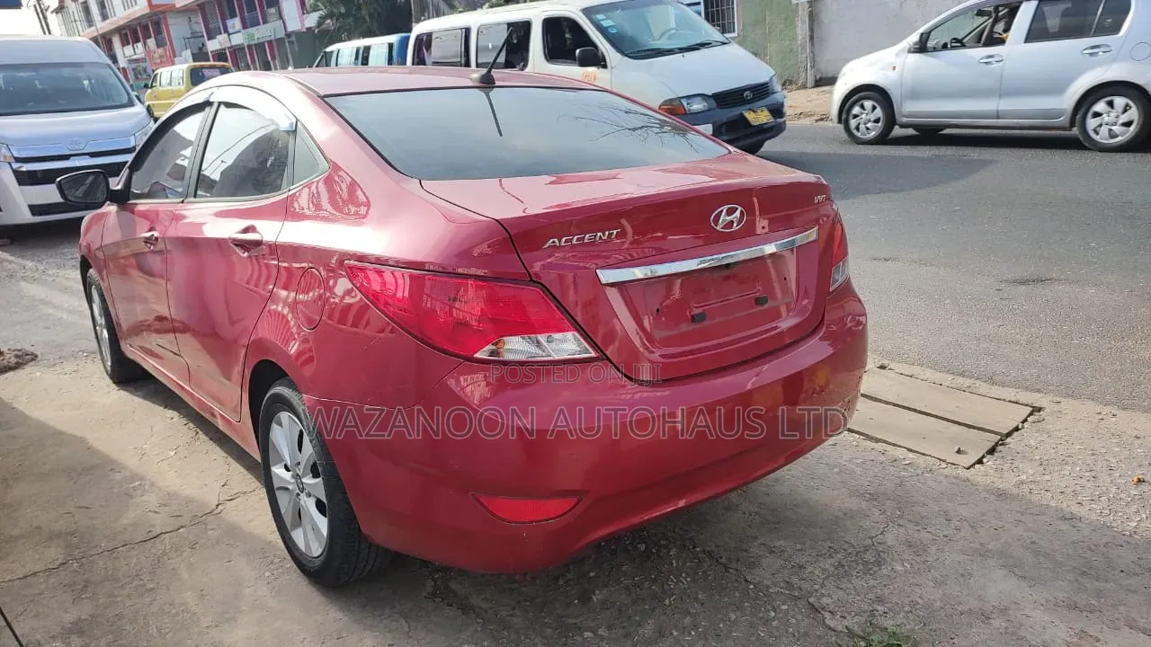 Hyundai Accent SE Sedan 2016 Red