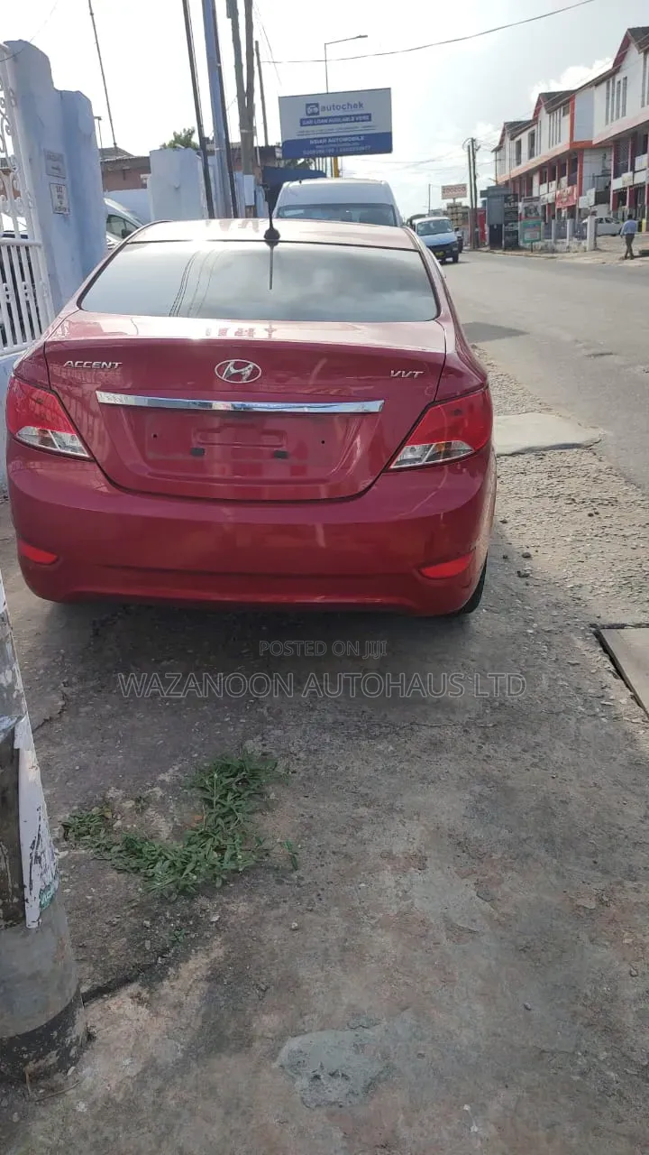 Hyundai Accent SE Sedan 2016 Red